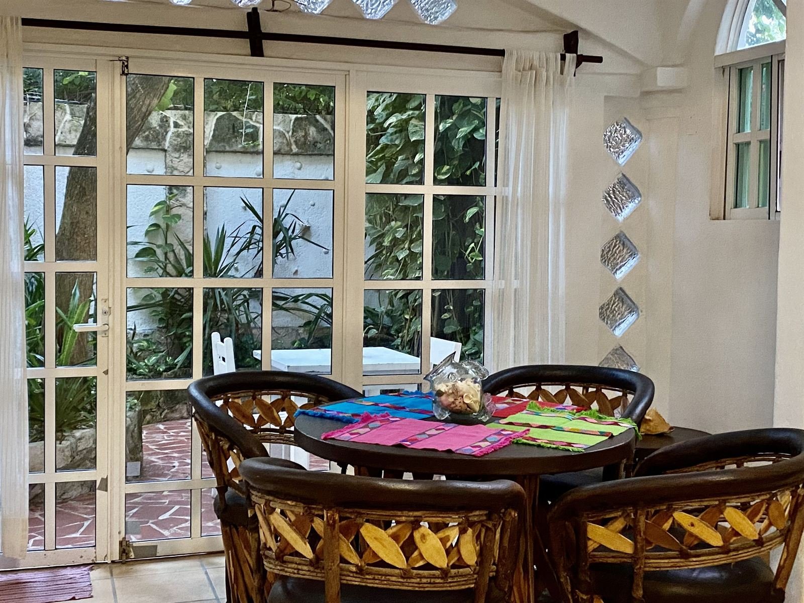 Maison Tulum: dining area